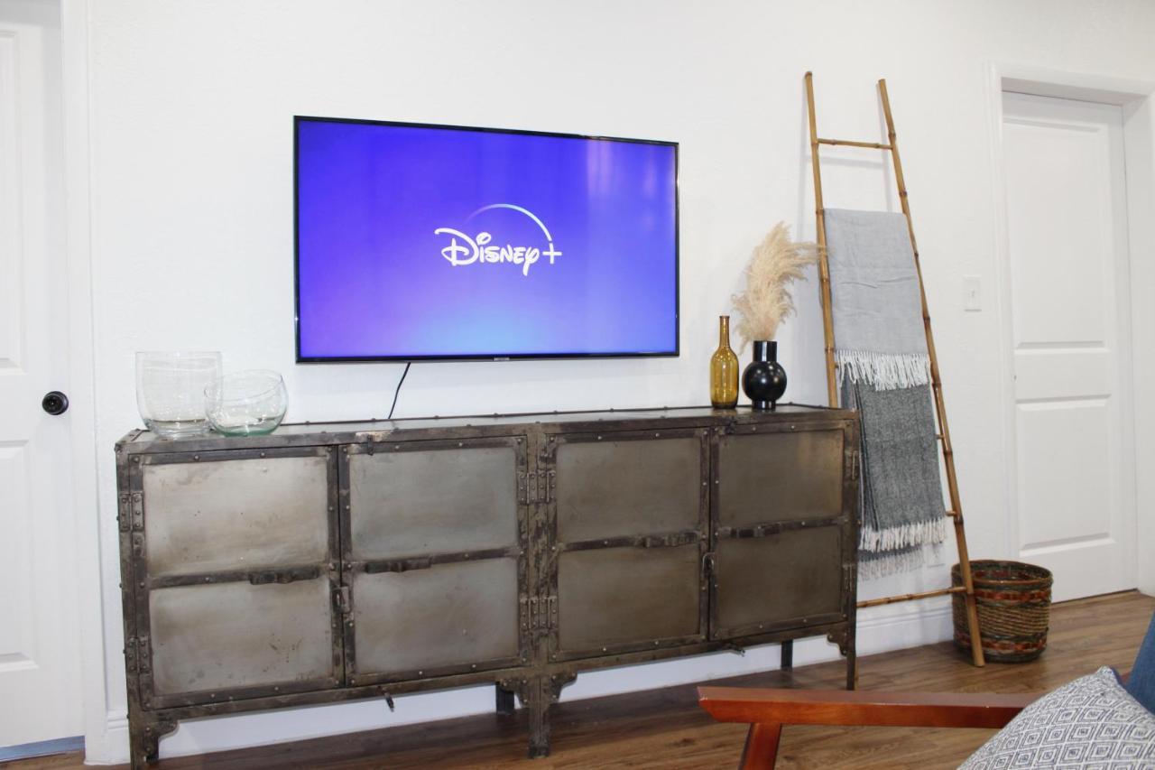 Holiday home 3 Bedroom Modern Ybor Home- Pet Friendly *