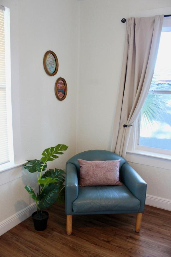 3 Bedroom Modern Ybor Home- Pet Friendly Holiday home Tampa