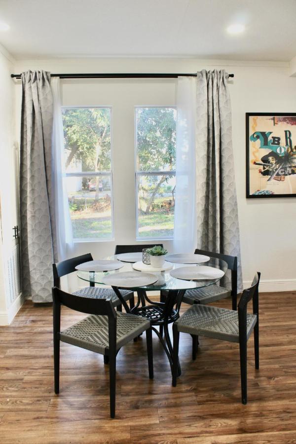 3 Bedroom Modern Ybor Home- Pet Friendly *