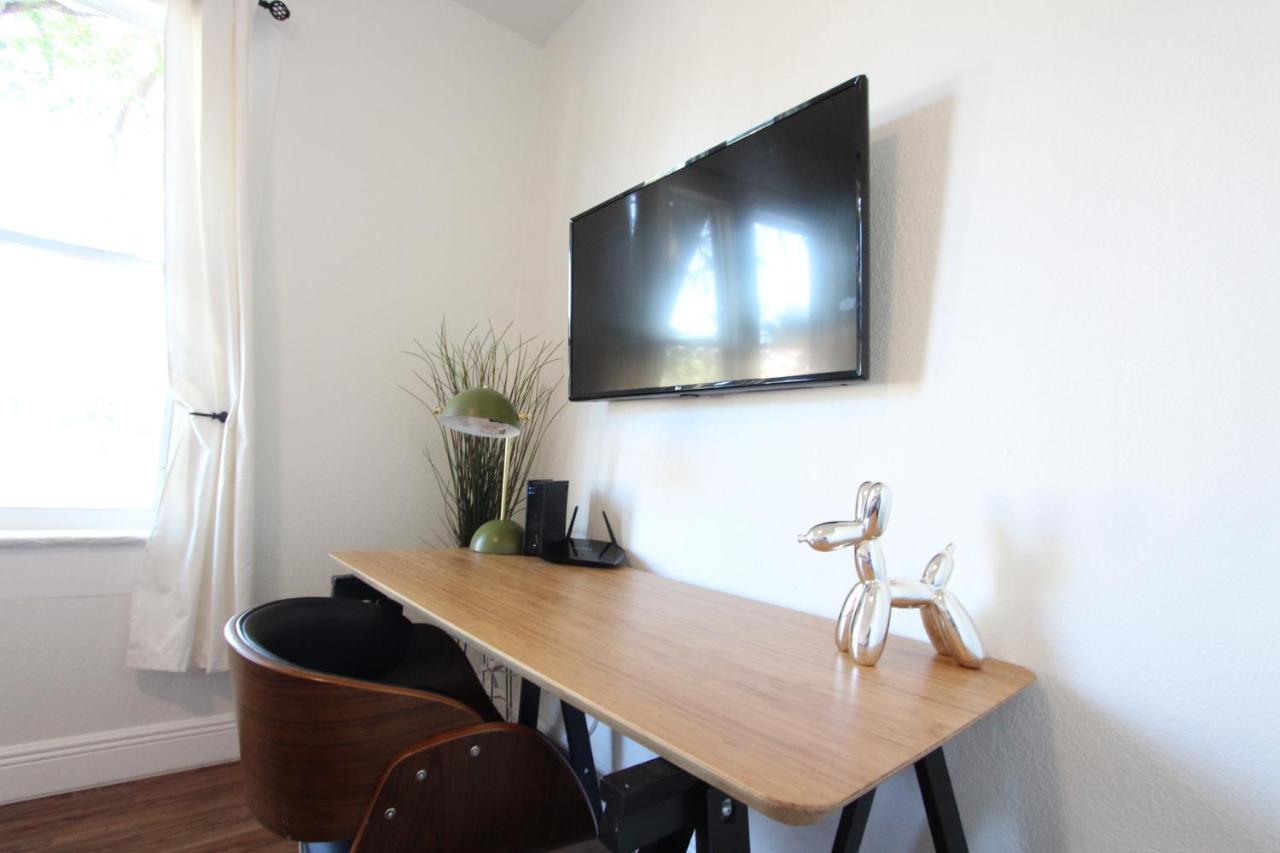 Holiday home 3 Bedroom Modern Ybor Home- Pet Friendly Tampa