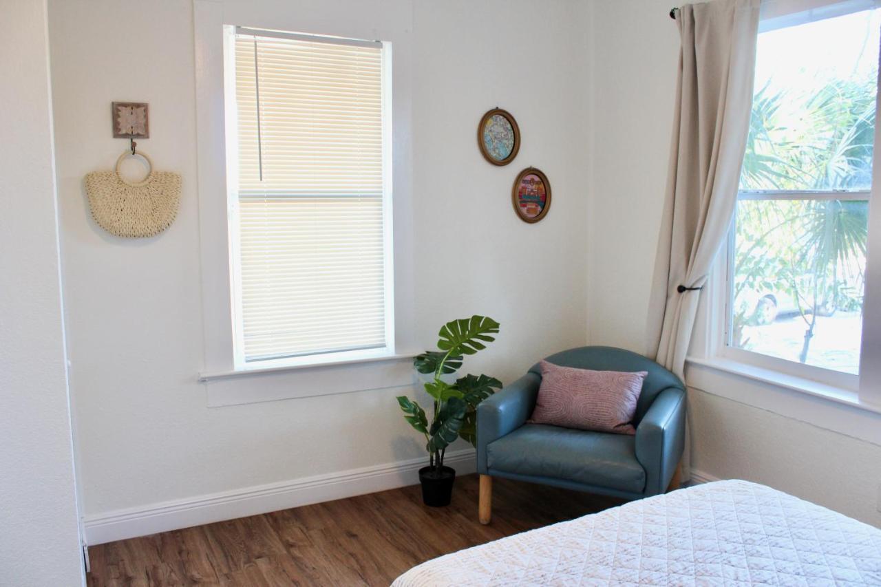Holiday home 3 Bedroom Modern Ybor Home- Pet Friendly