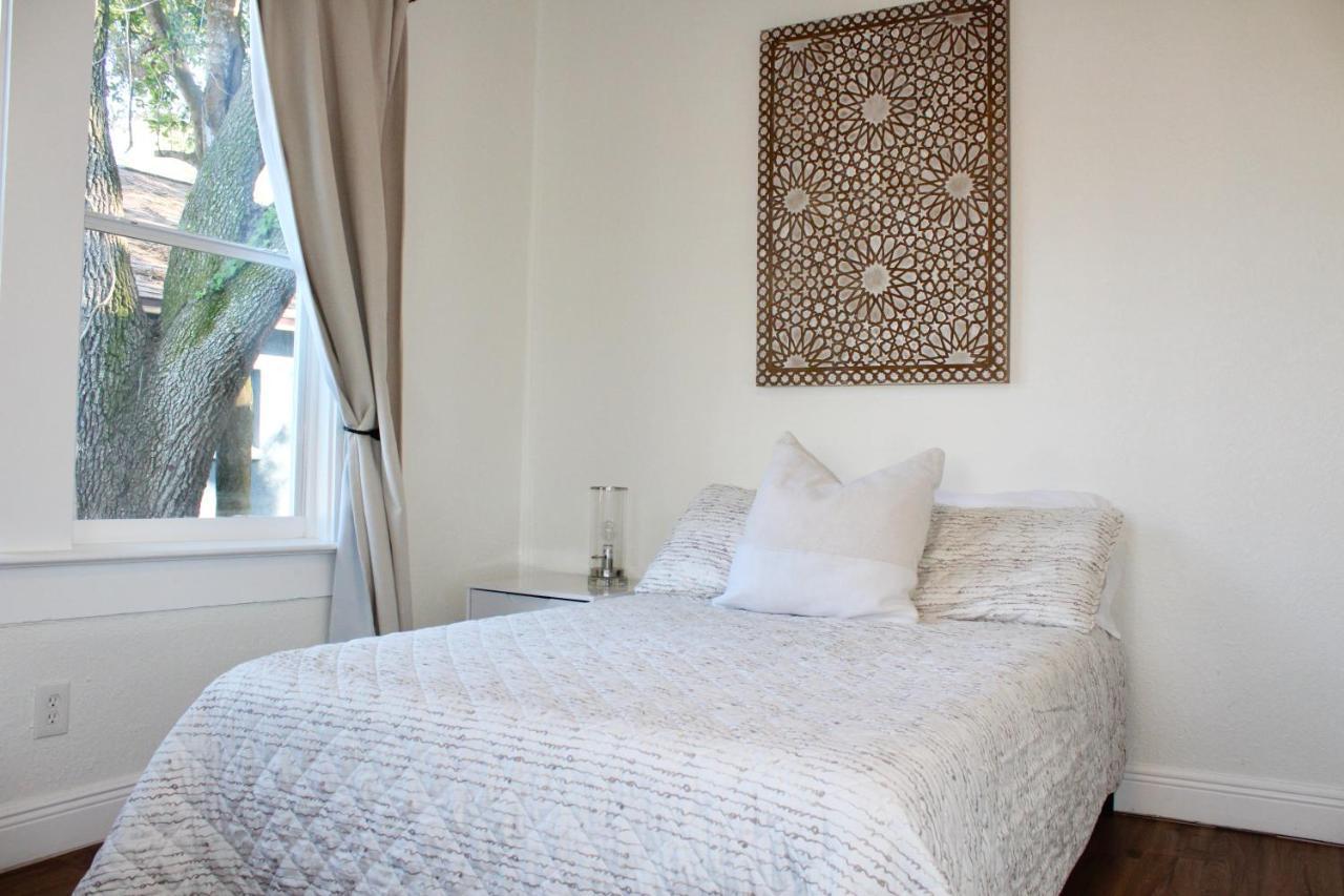 3 Bedroom Modern Ybor Home- Pet Friendly Holiday home Tampa