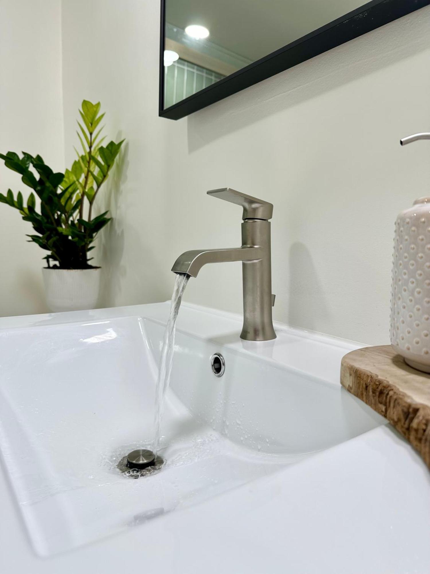3 Bedroom Modern Ybor Home- Pet Friendly