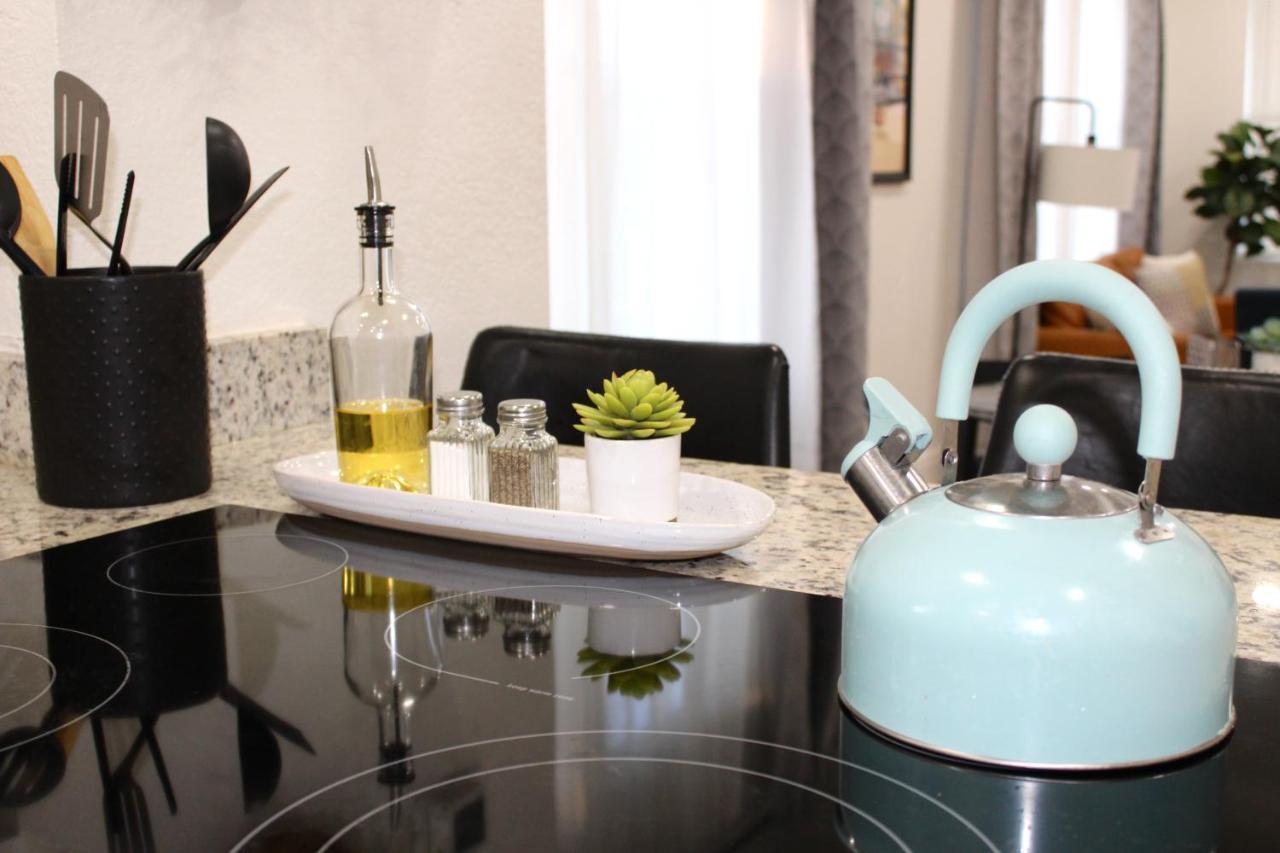 3 Bedroom Modern Ybor Home- Pet Friendly Holiday home *